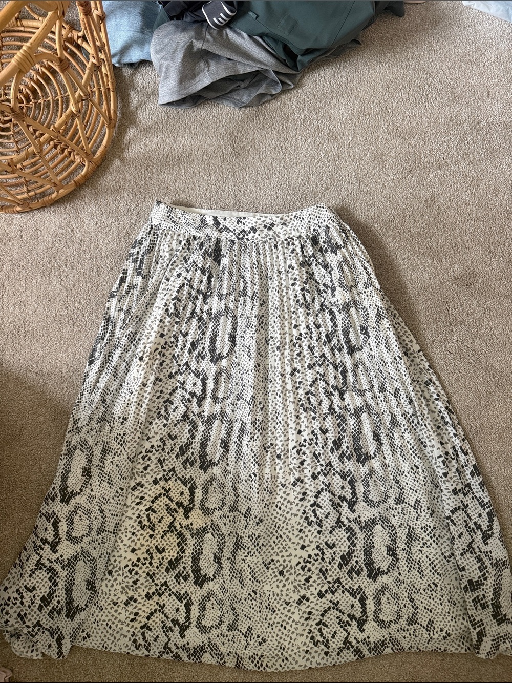 Snake-Print Pleated Maxi Skirt - Black & White